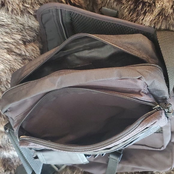 VINTAGE 2001 HIGH SIERRA MEGA VERTICAL FIELD BAG - Picture 8 of 9